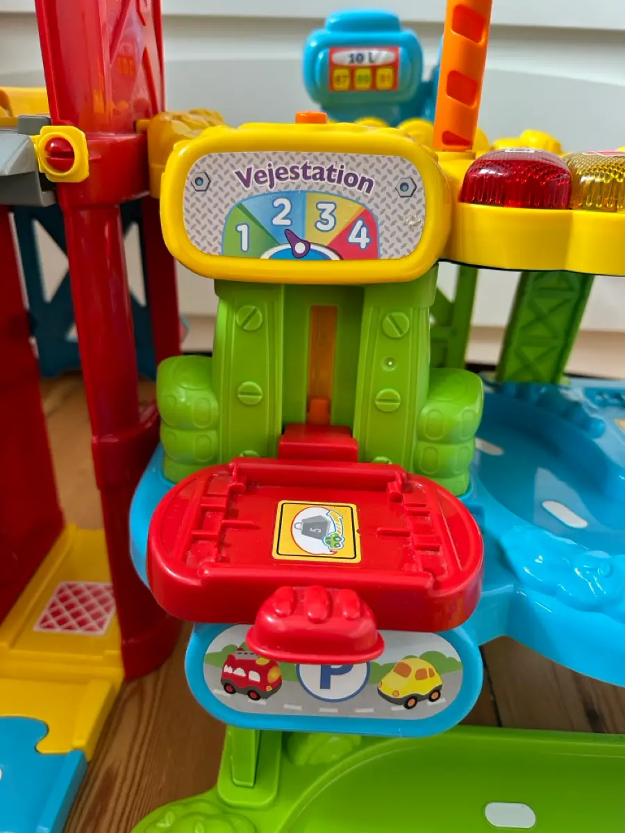 Vtech Toot toot drivers garage