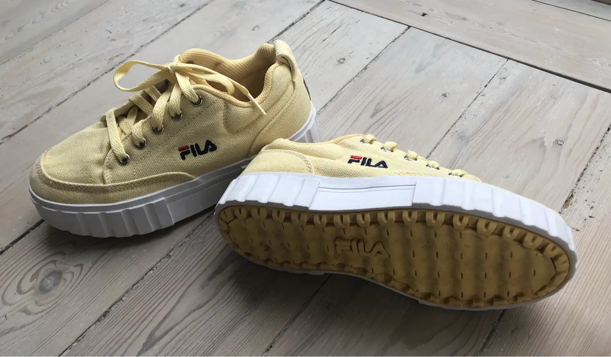 FILA Sneakers