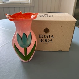 Kosta Boda Tulipan vase