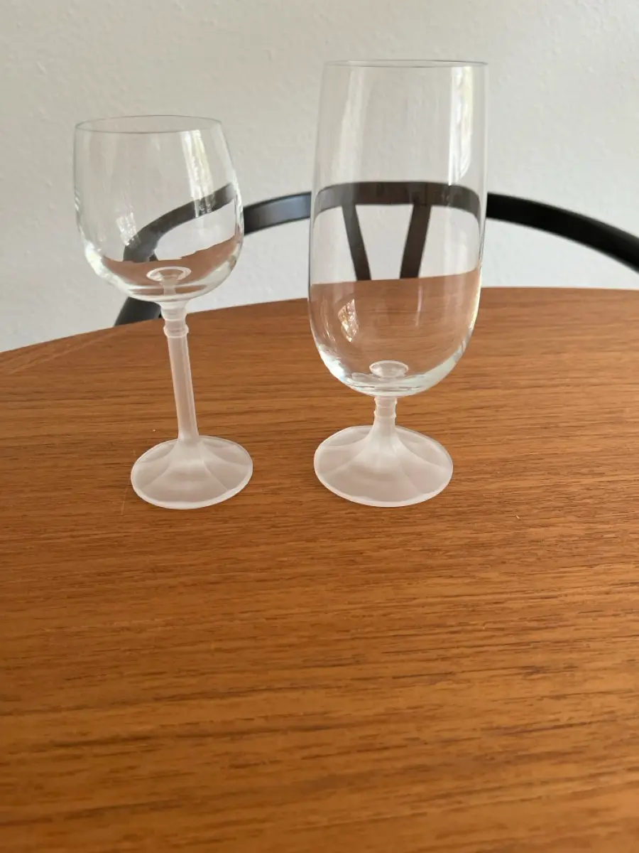 Ukendt Glas