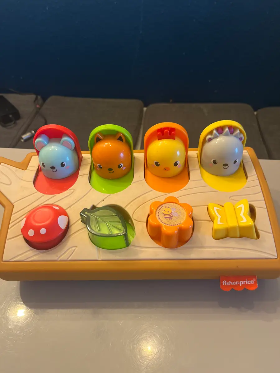 Fisher Price Pop up aktivitetslegetøj