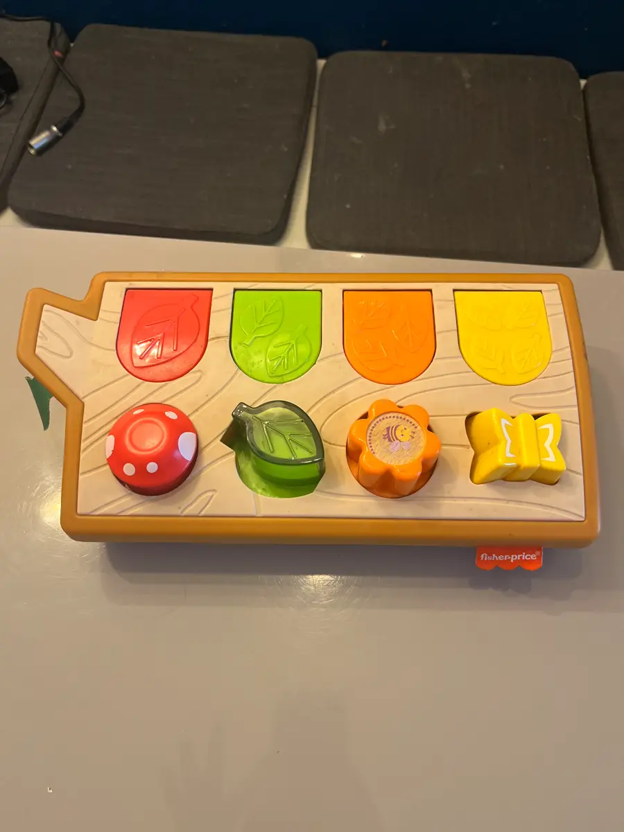 Fisher Price Pop up aktivitetslegetøj