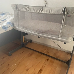 Baby Dan Bedside crib Its koral