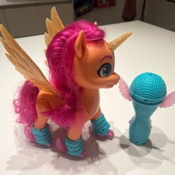 My Little Pony Sing 'N Skate Sunny Starscout