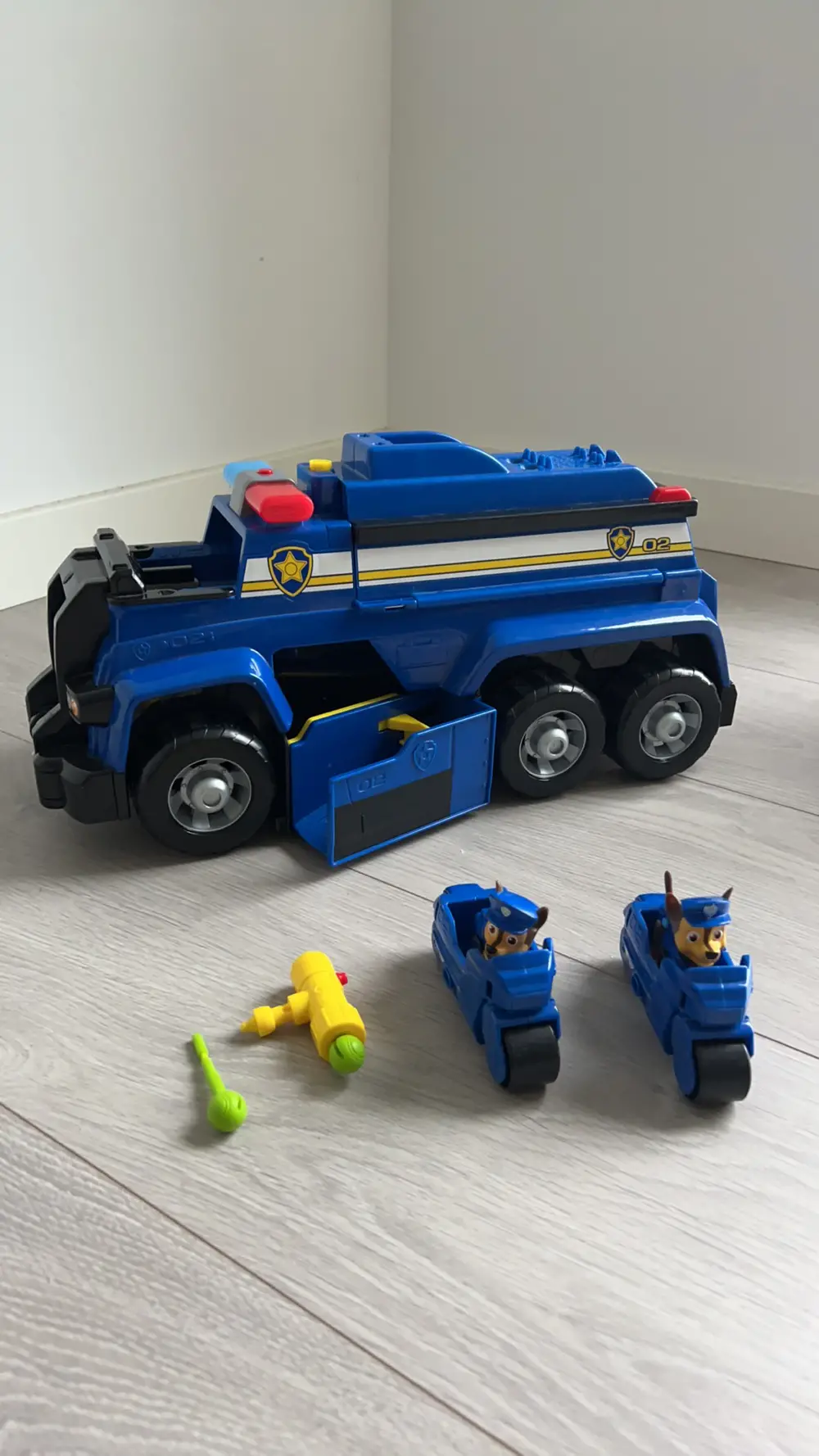 Paw Patrol Chase truck