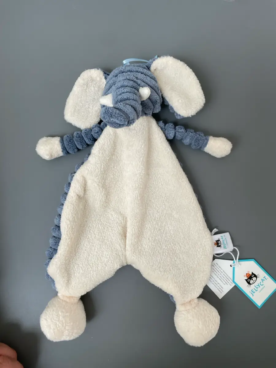 Jellycat Nusseklud