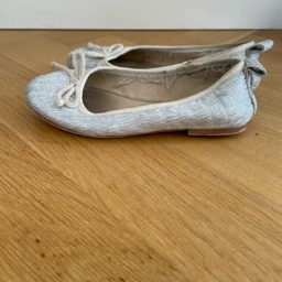 ZARA Ballerina sko