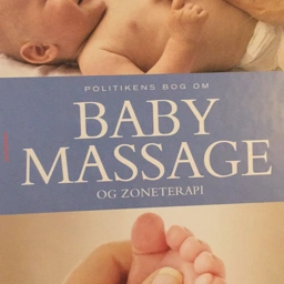 Politikens bog om baby massage bog