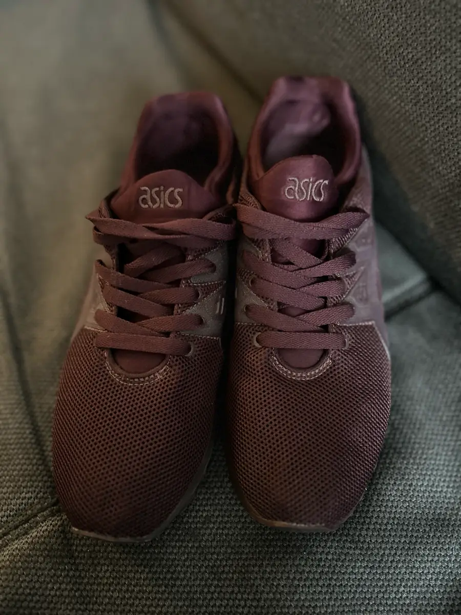 ASICS Sko