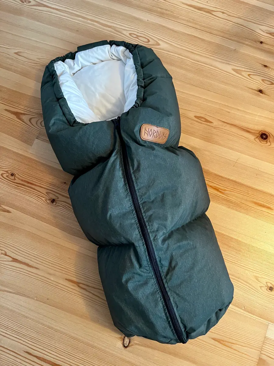 Nordlys Kørepose med dun