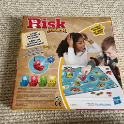 RISK JUNIOR Board game