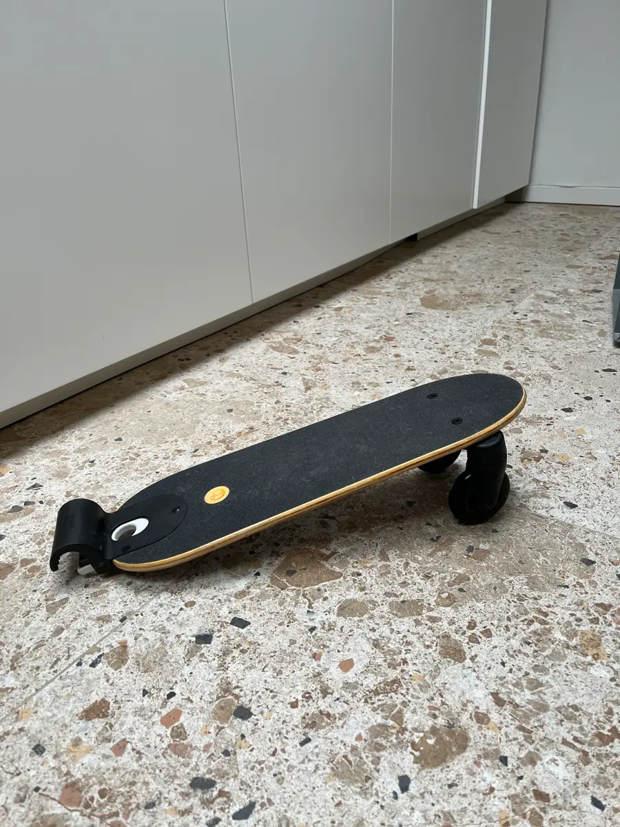 Stokke Stabraet skateboard Its koral