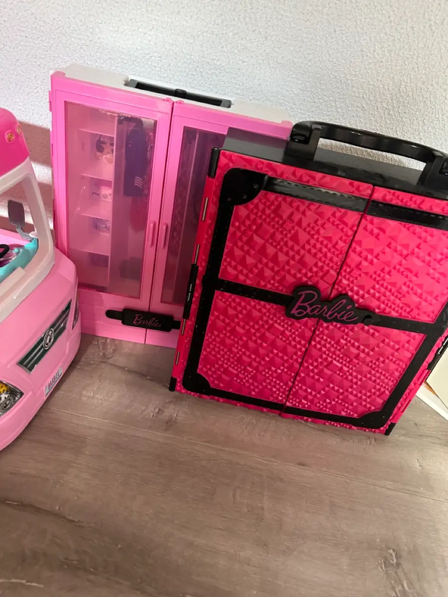 Barbie Autocamper klædeskab barbie