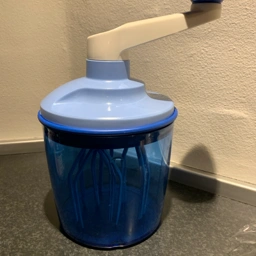 Tupperware Pisker