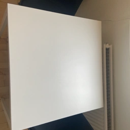 Ikea og jysk Bord og 2 stole