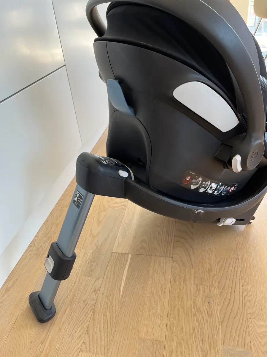 CYBEX Aton M i-size autostol