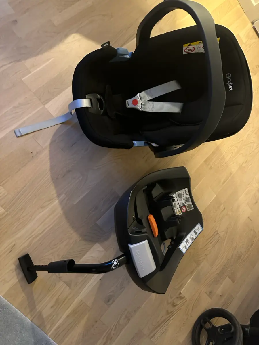 CYBEX Autostol inkl base + regnslag