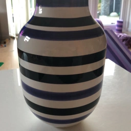 Kahler vase