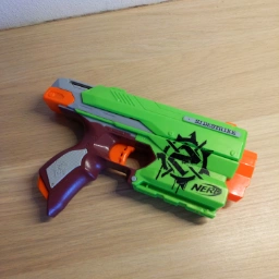 Nerf Skydeskive pistol og patroner