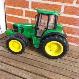 John Deere Traktor med vogn