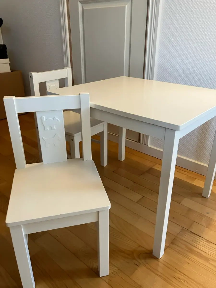 IKEA 2 Sæt børnemøbler