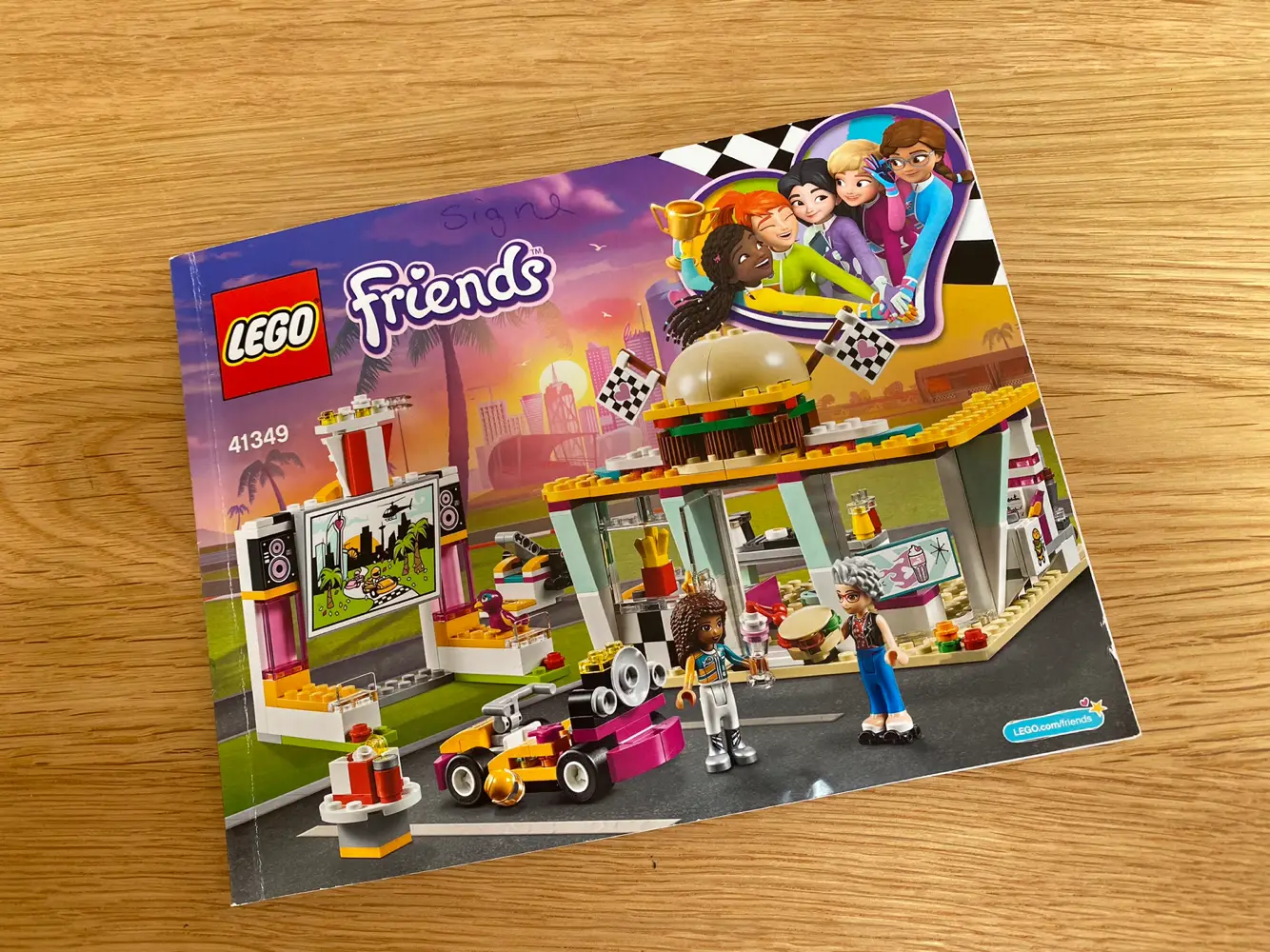 LEGO Friends Pitstop-café 41349