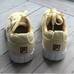 FILA Sneakers