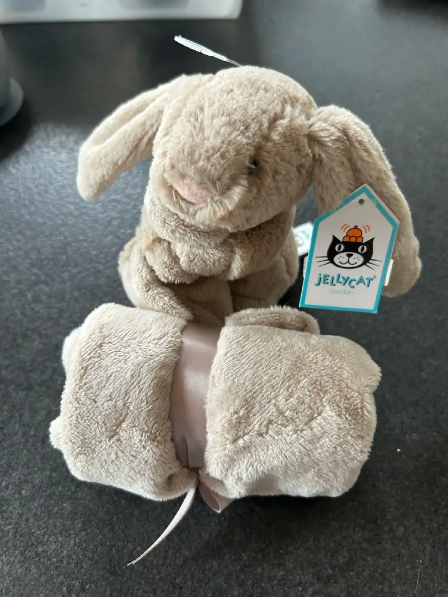 Jellycat Nusseklud