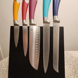 United Colors of Benetton knive og stativ / knives