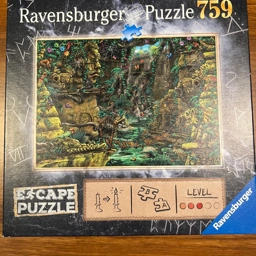 Ravensburger Escape Puzzle