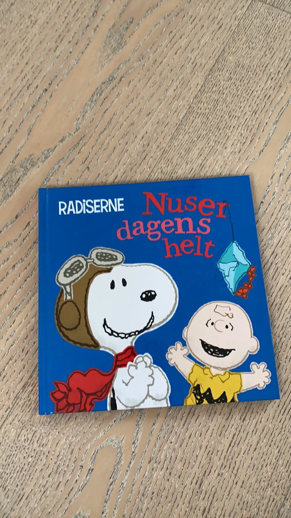 Radiserne - Nusser dagens helt Bog