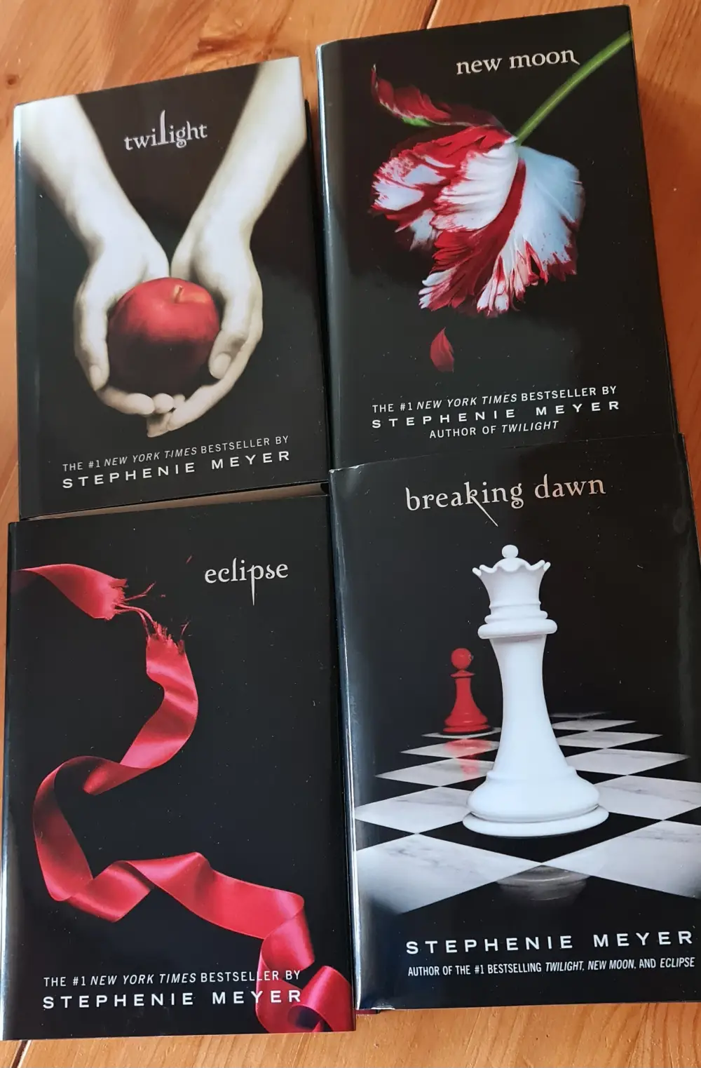 Twilight Sagaen Bøger