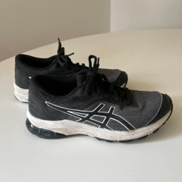 ASICS Gummisko