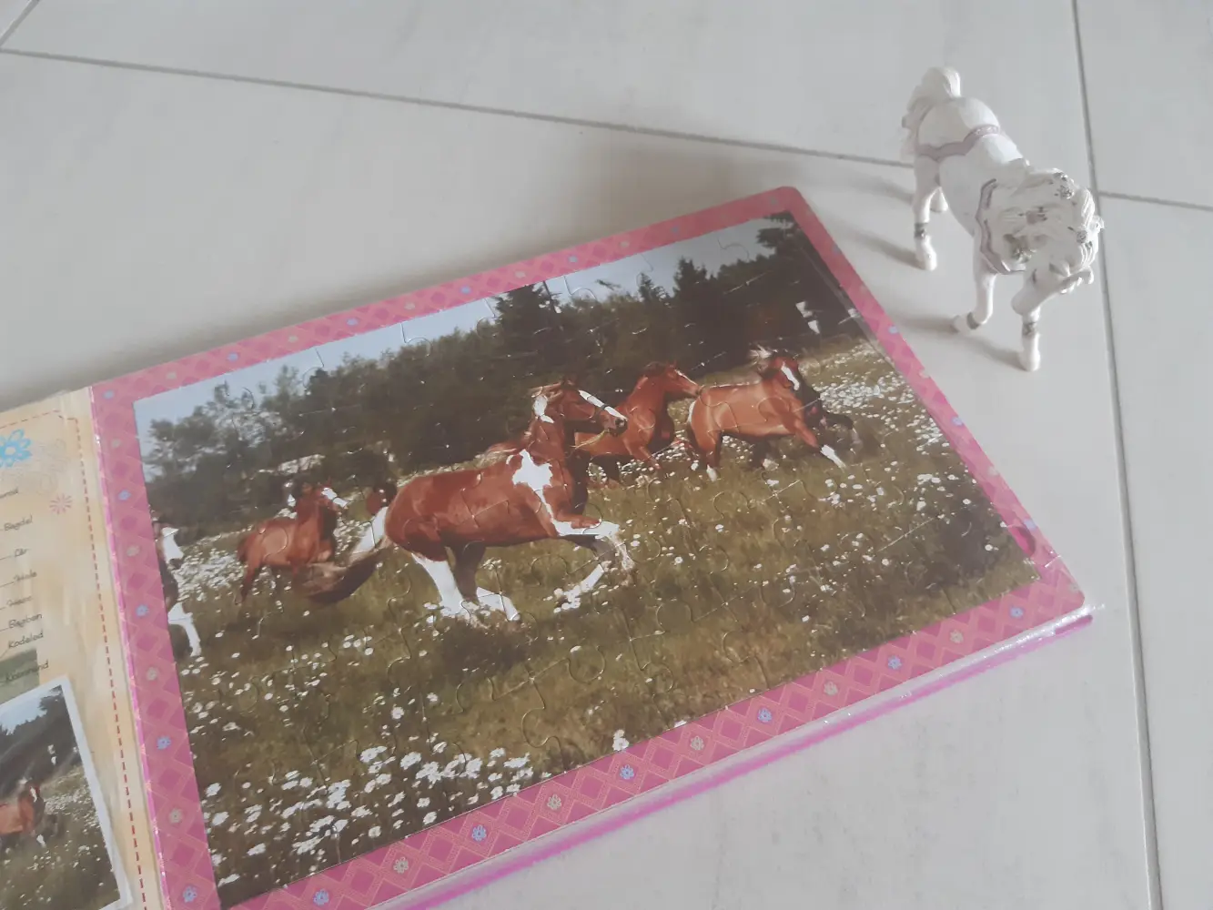 Schleich Hest og bog med puslespil