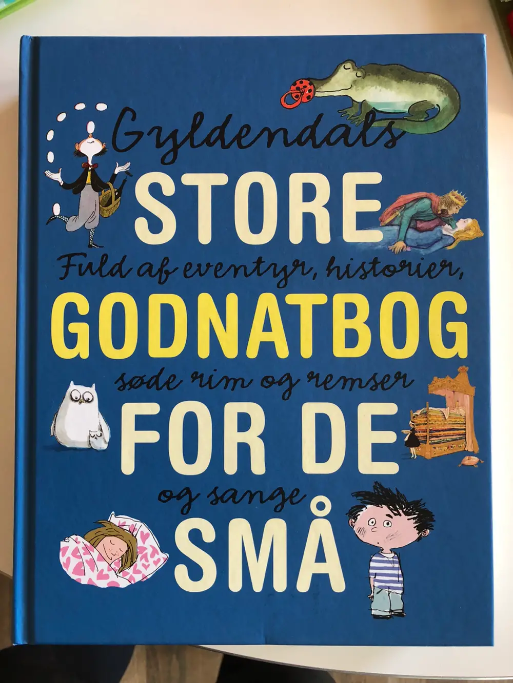 Gyldendals store godnatbog for de små Bog