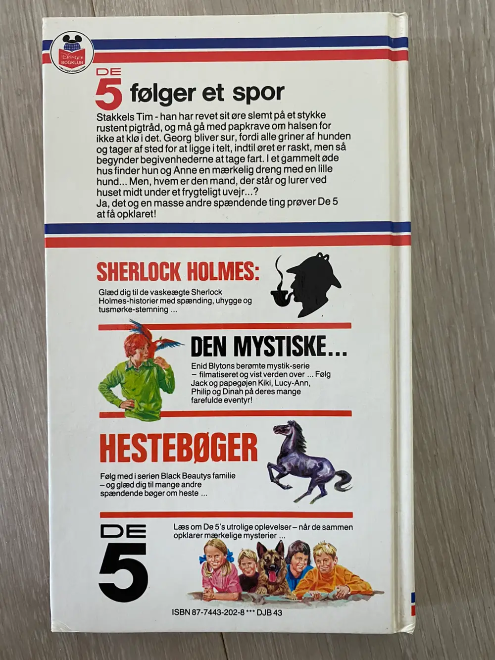 Enid Blyton - De 5 følger et spor Bog