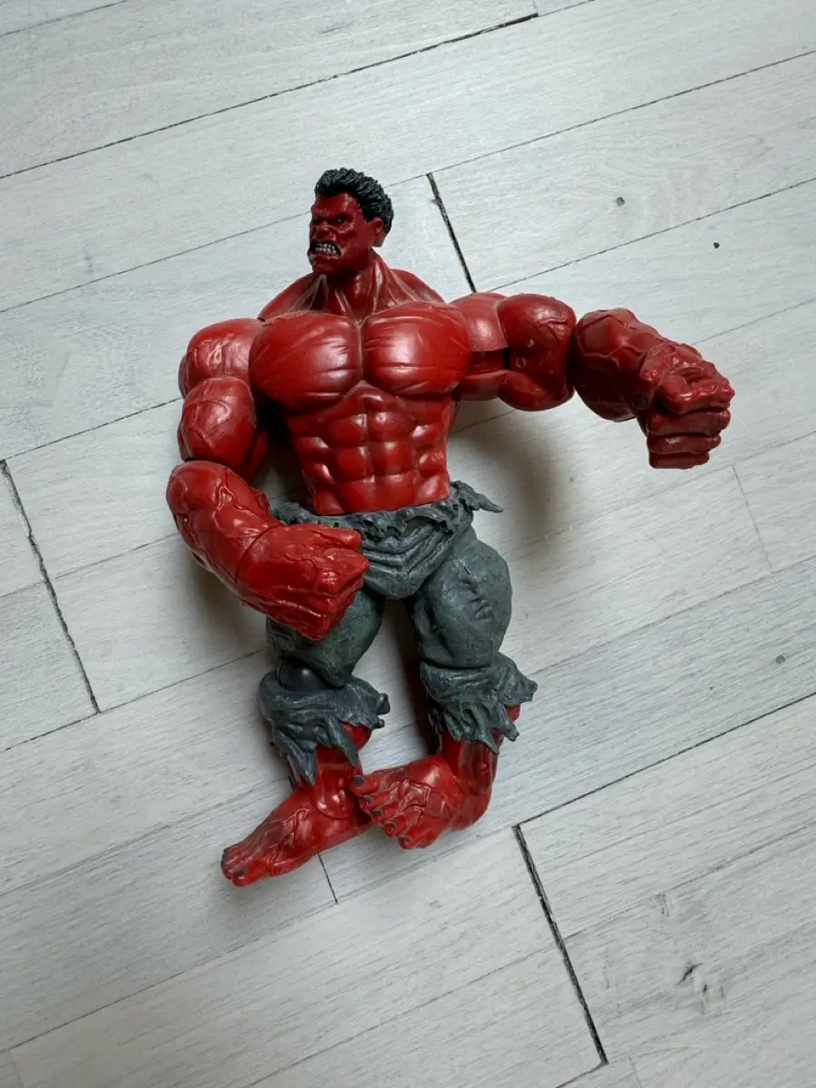 Marvel Avengers Marvel Red Hulk Pvc a