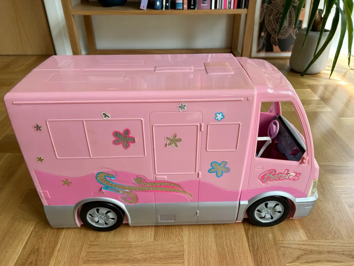 Barbie Camper