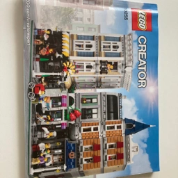 LEGO 10255 butiksgade