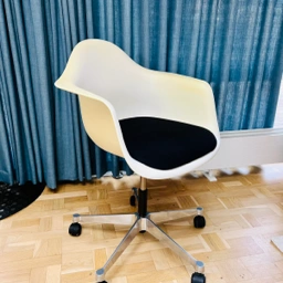 Eames Kontorstol