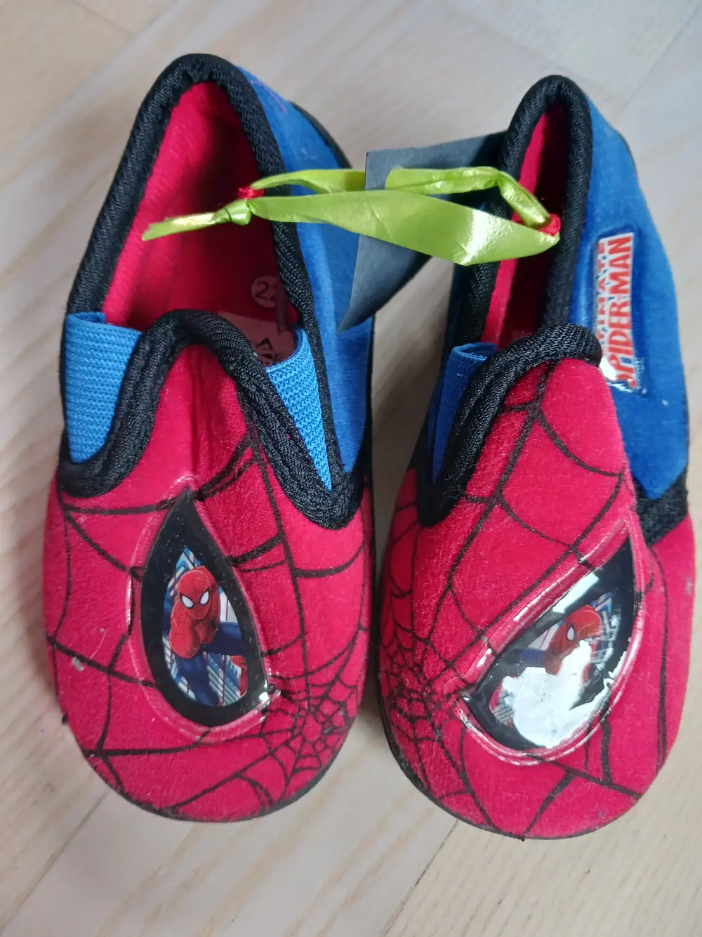 Ukendt Hjemmesko med spiderman