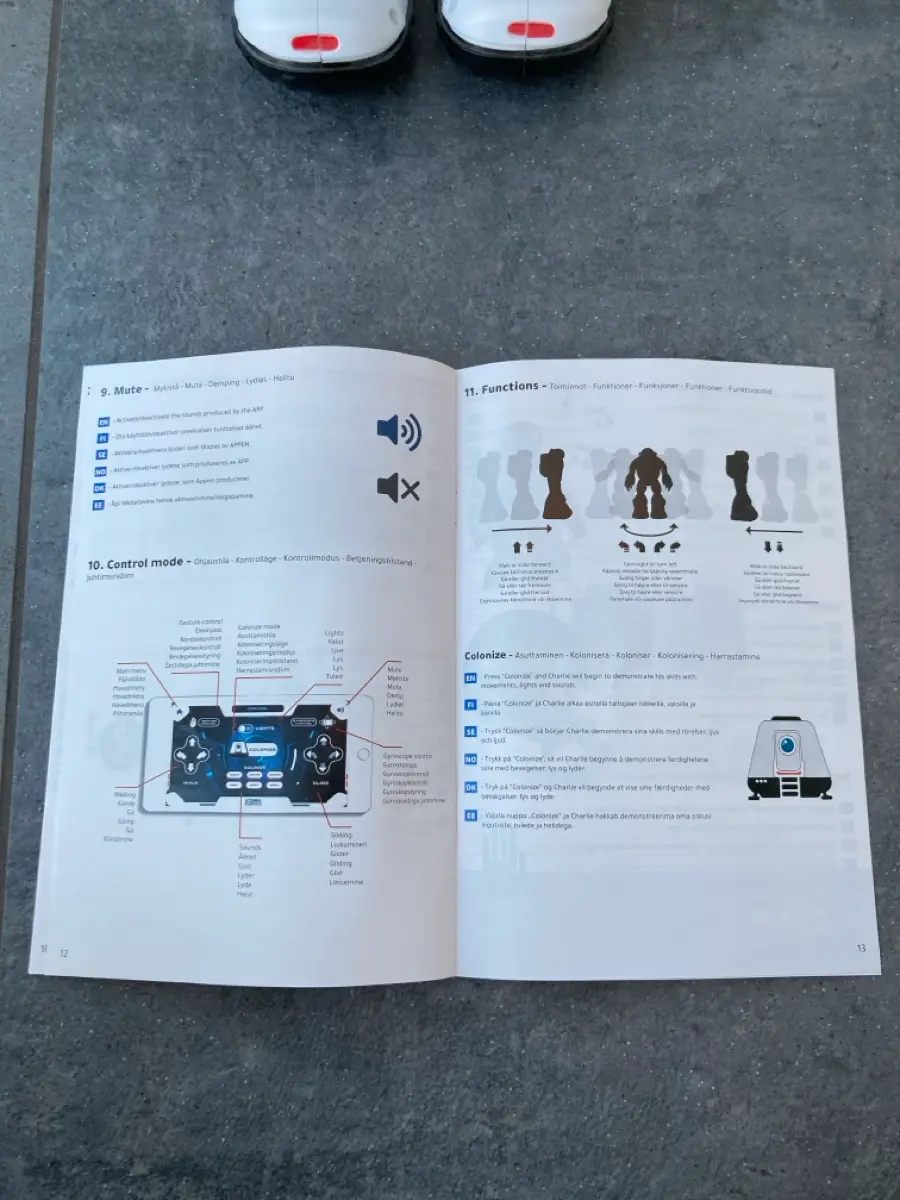 Xtrem bots Astronaut robot