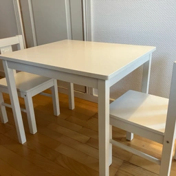 IKEA 2 Sæt børnemøbler