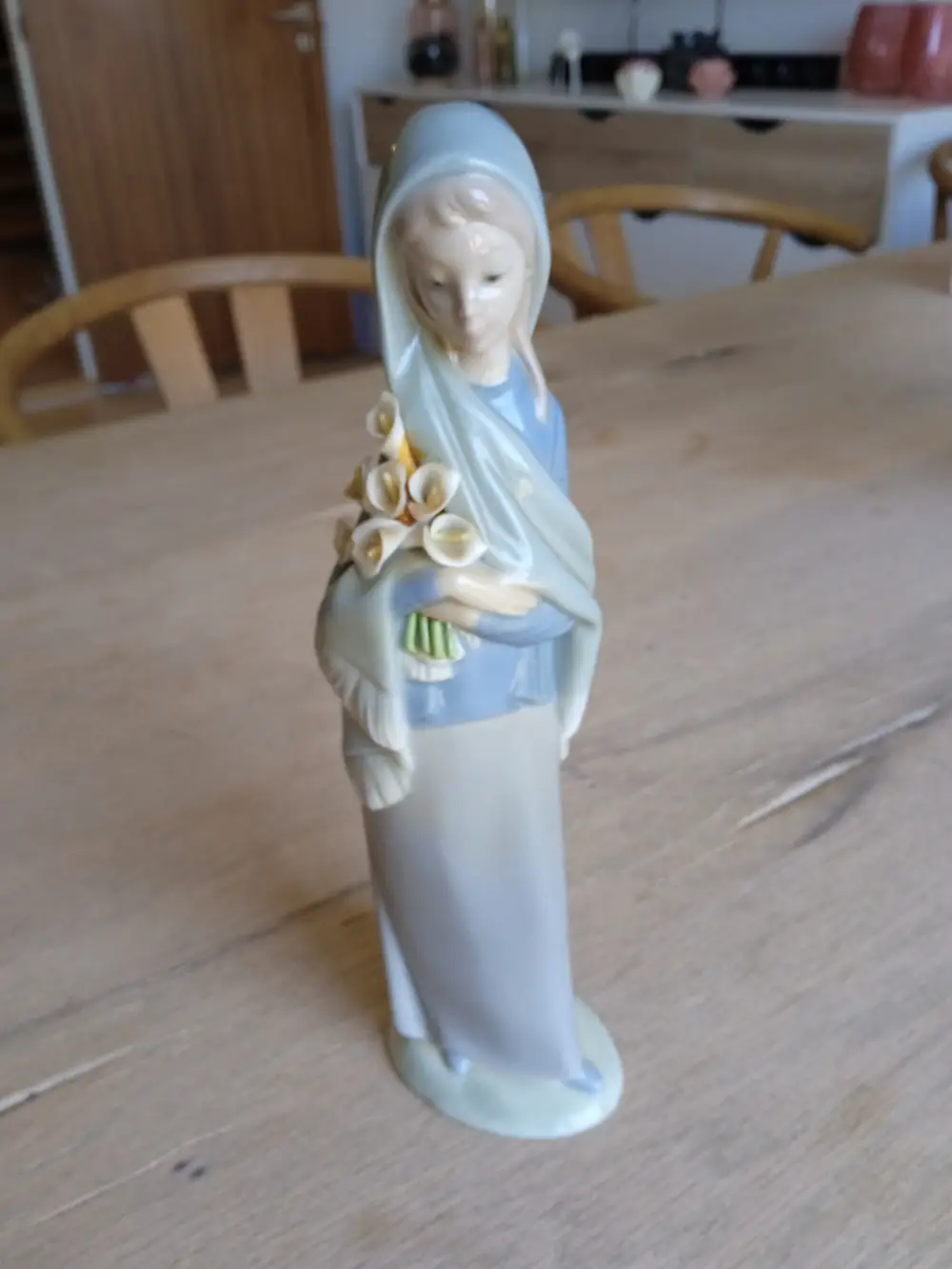 Ladro Porcelæn Figur