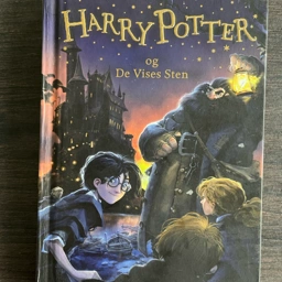 Harry Potter og de vises sten eventyr Hardback J K Rowling eventyr b