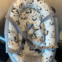 Ukendt Babynest m Pandaer