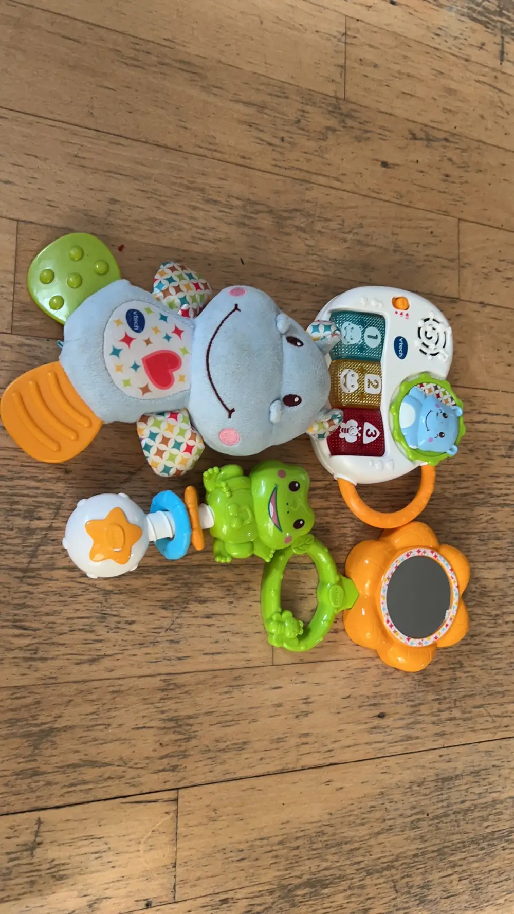 Vtech Baby legetøj noget med i