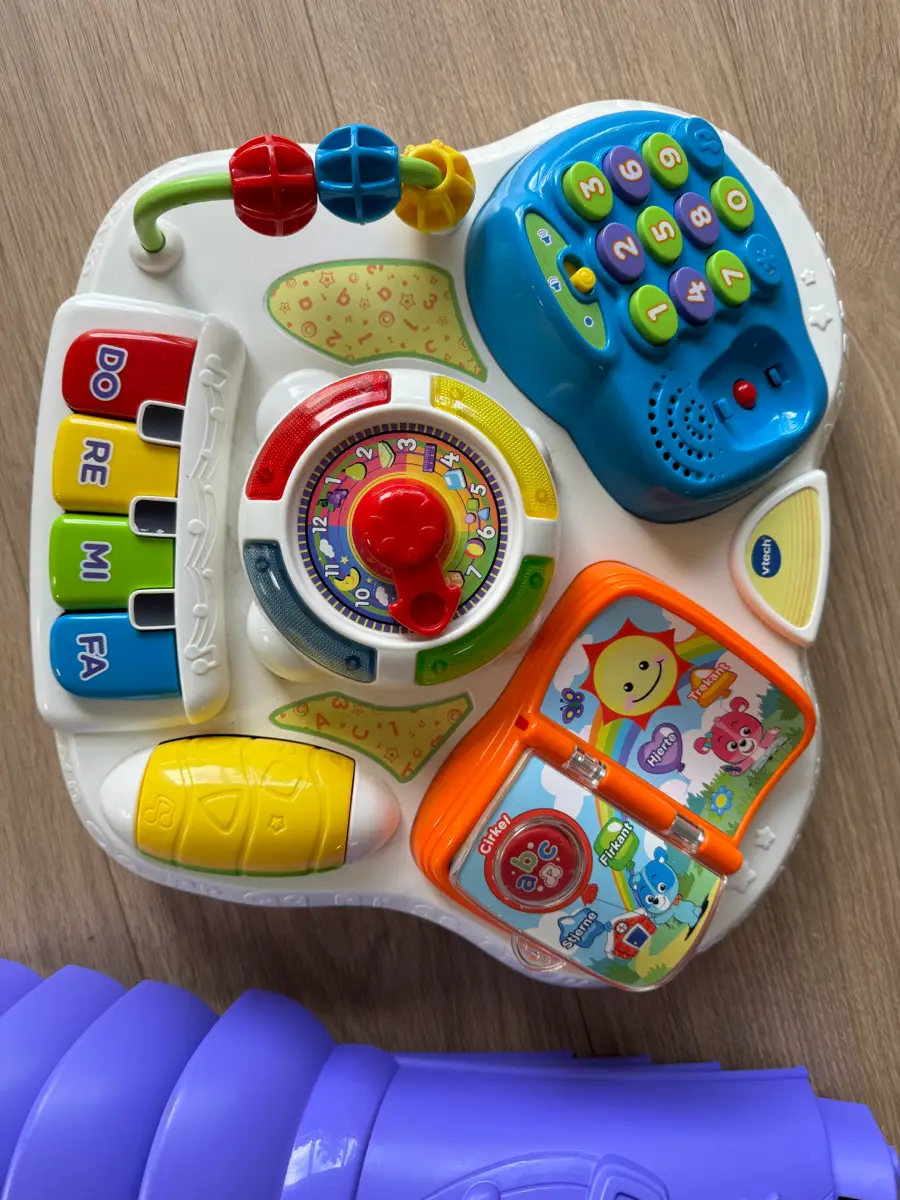 Vtech Legebord med ben