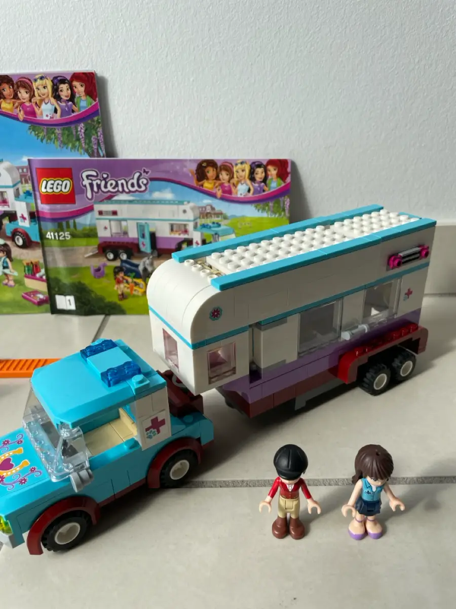 LEGO 41125 Dyrlægens Hestetrailer