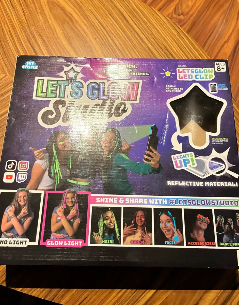 Let's Glow Studio Selfie Starter Kit